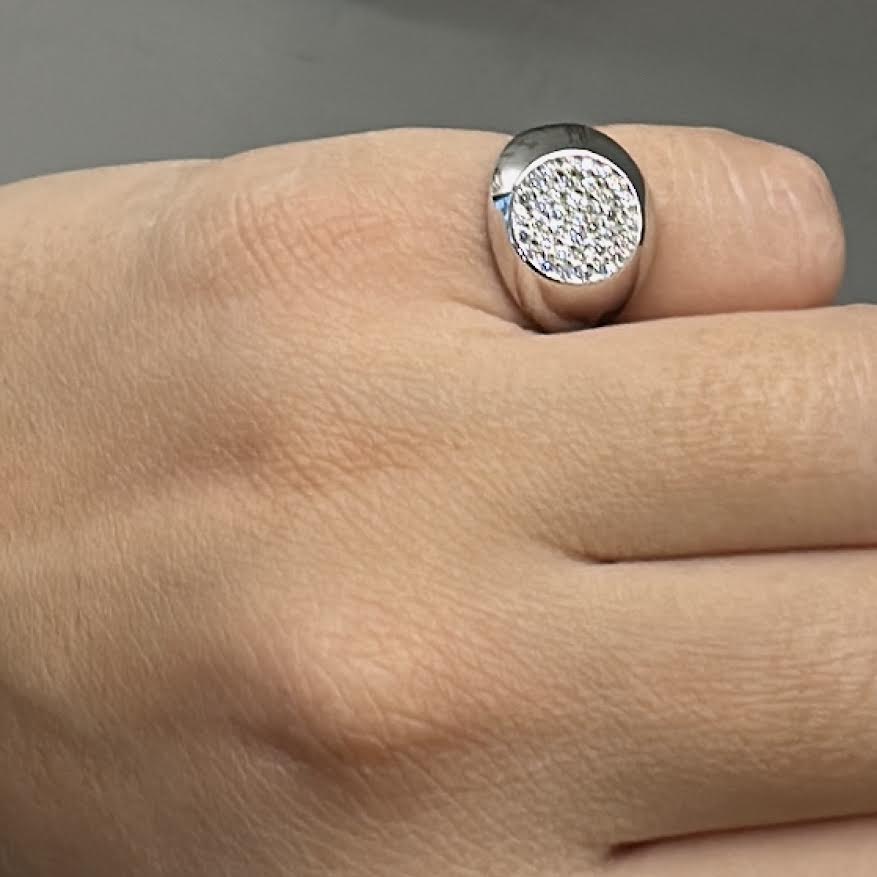 ANELLO CHEVALIER ARGENTO CON PAVE DI ZIRCONI BIANCHI