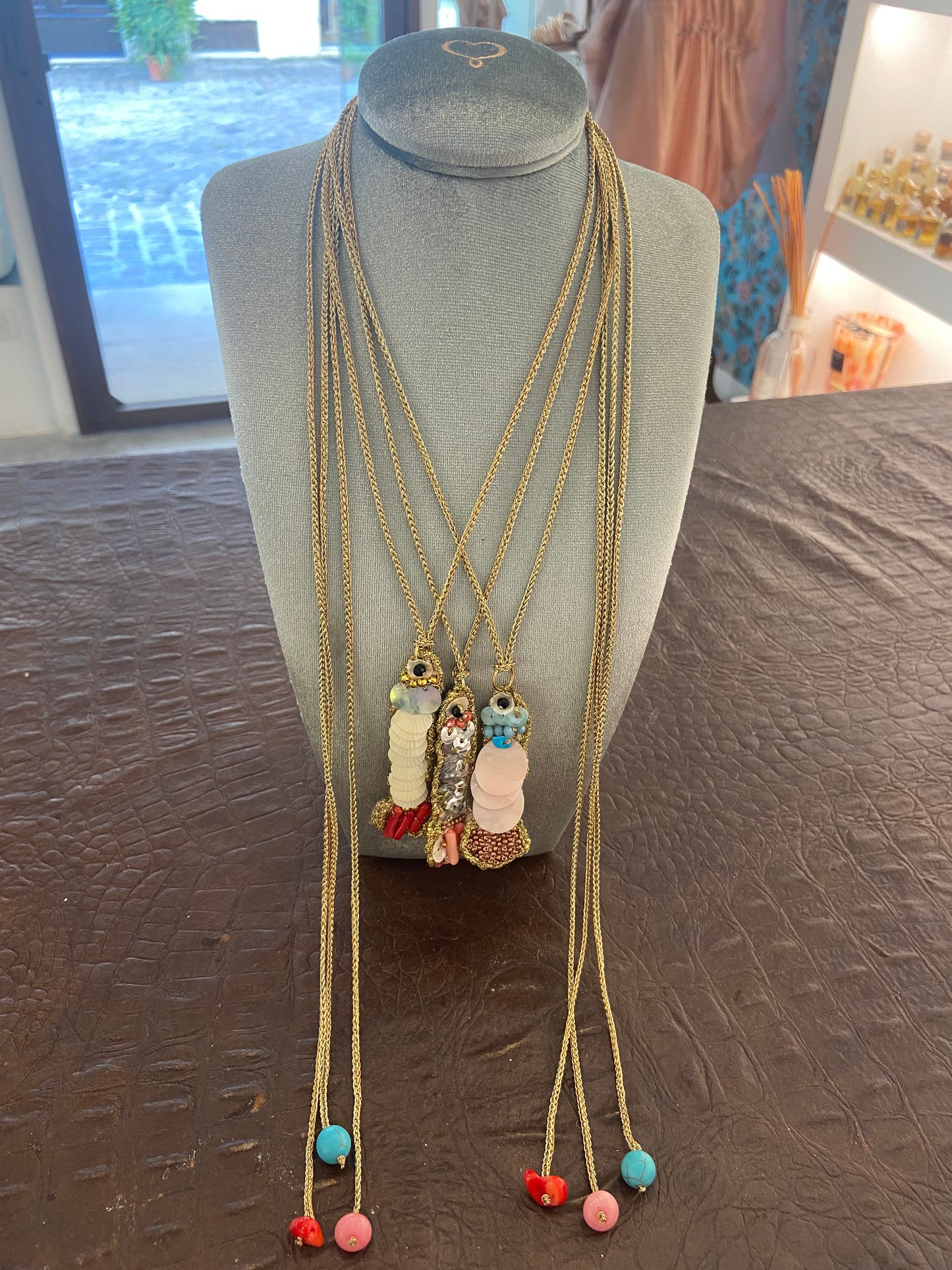 Collana All'uncinetto con ciondolo Sardina