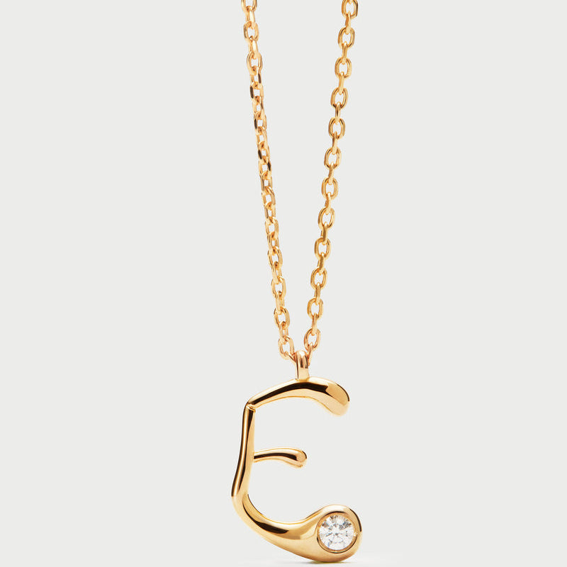 Collana con pendente iniziale E