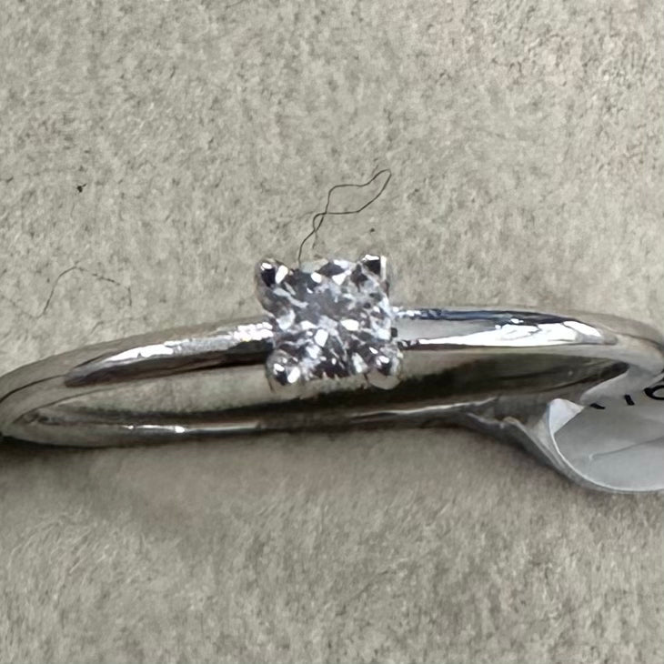 anello con punto luce argento