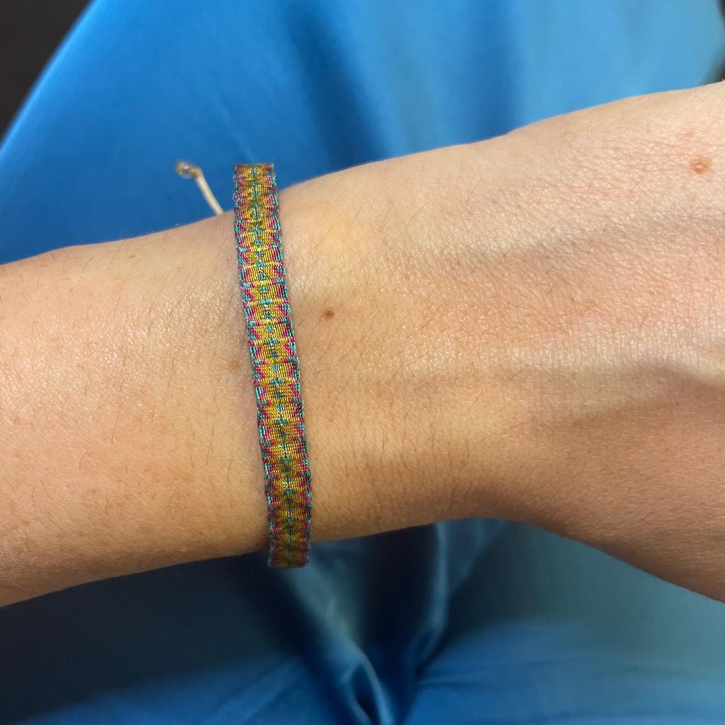 Bracciale tessuto