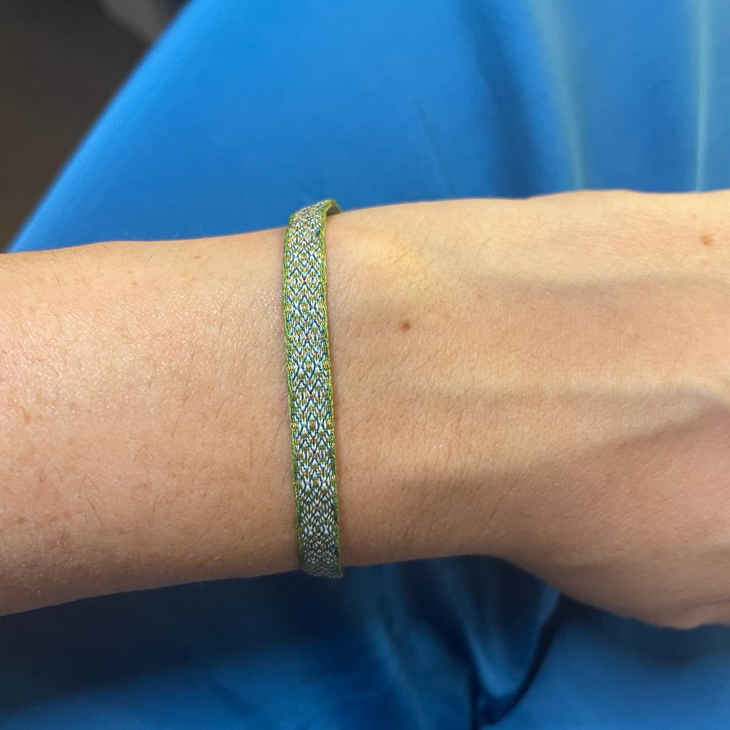 Bracciale tessuto