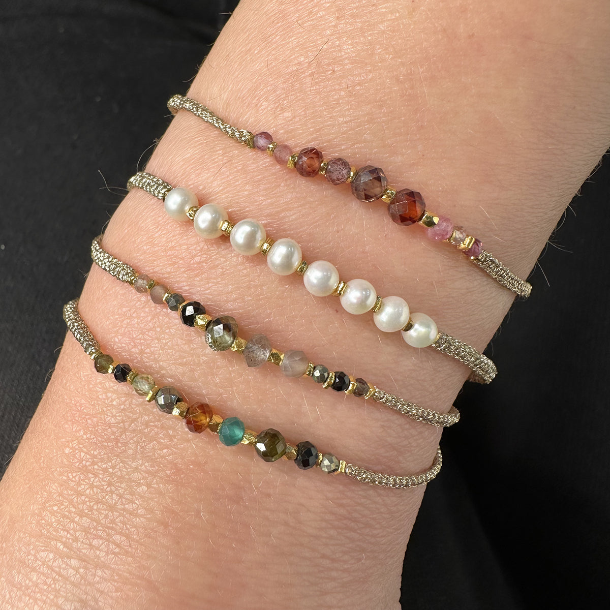 Bracciale intrecciato perline