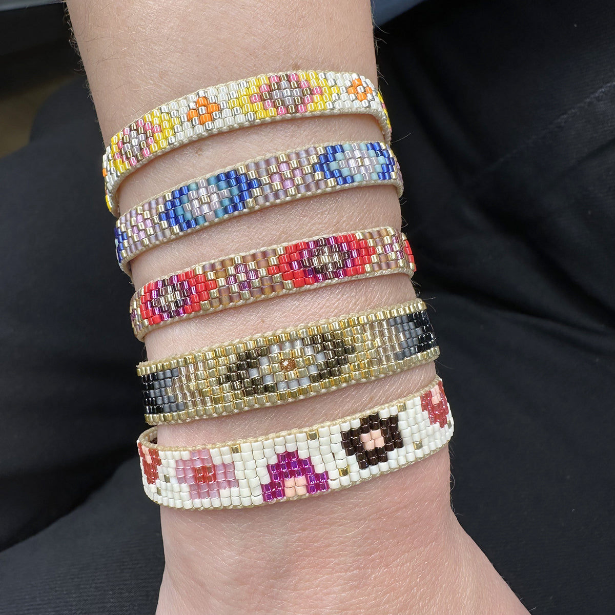 Bracciale intrecciato perline