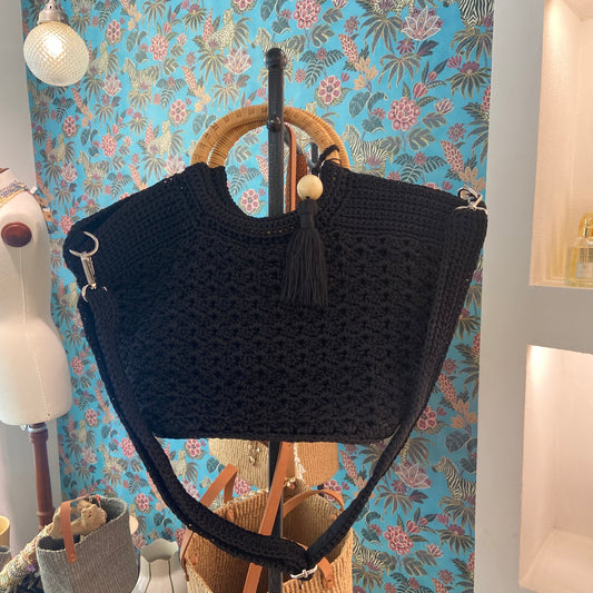 New crochet, black