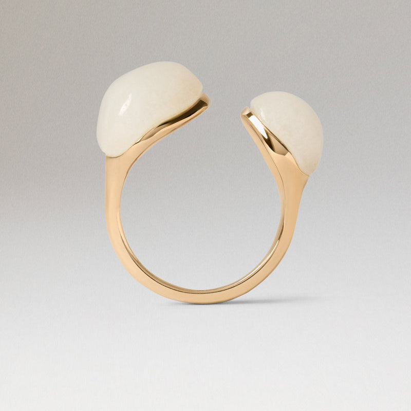 Anello Gravity in Quarzo Lattiginoso