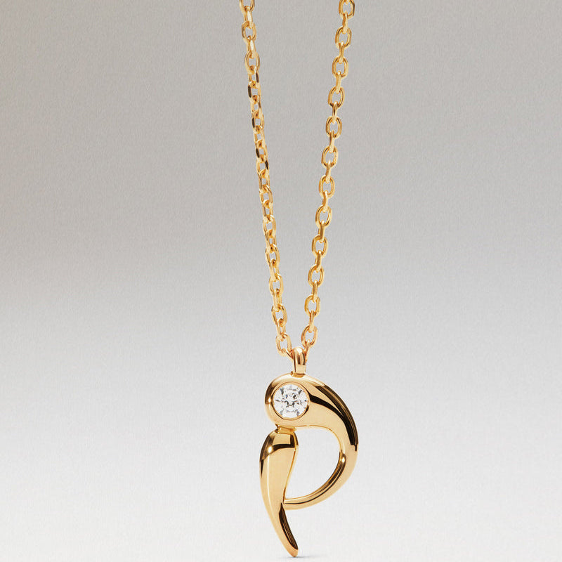 Collana con pendente iniziale P