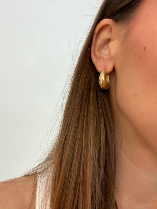 Orecchini dorati con zirconcini