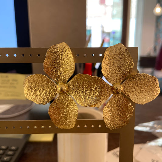 Orecchini Fiore Effetto Martellato