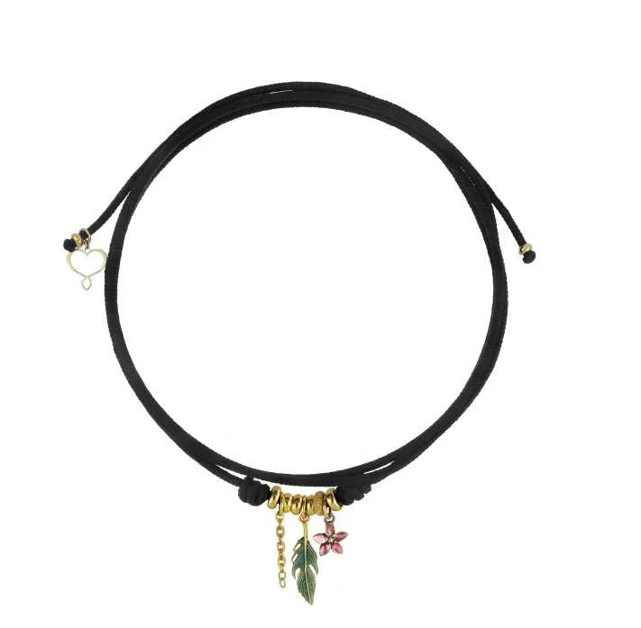 Girocollo cordino Segni di Te in argento 925 galvanica oro giallo con charms catena, piuma e fiore smalto